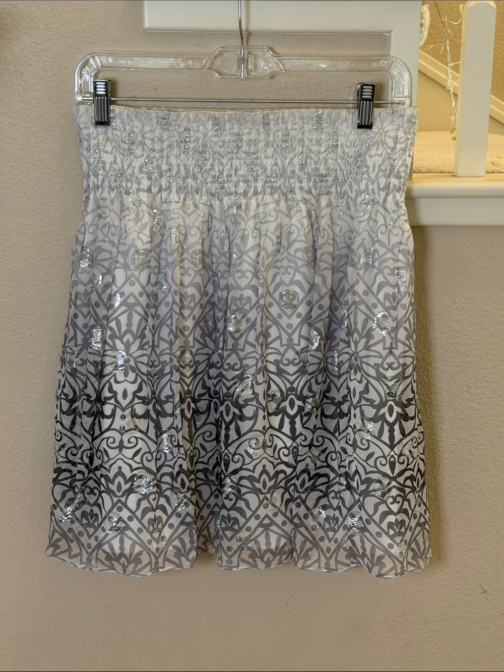 Women's Silk Silver & White Patterned Elastic Waist Skirt